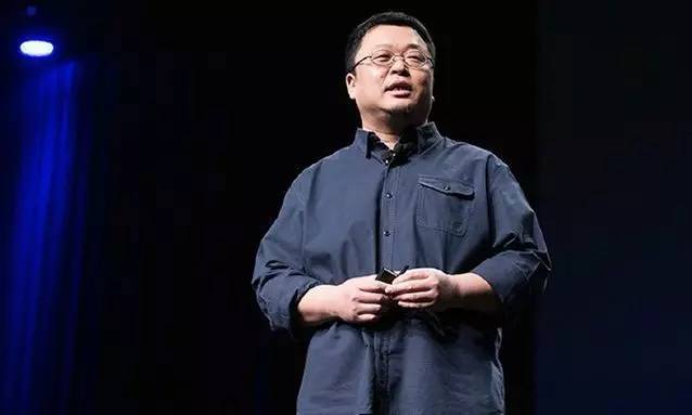 M1续命锤子科技 罗永浩还有VR的牌没出-天下网商