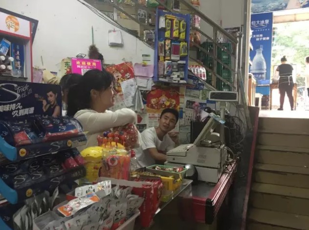 他们是阿里零售通的神秘队伍,夫妻老婆店的互