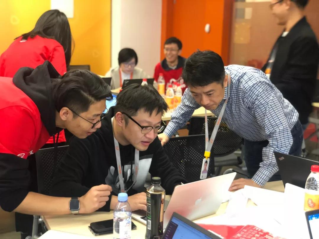 阿里巴巴香港上市这天，杭州总部业务负责人们为什么“吵起来”了？（最新发布）